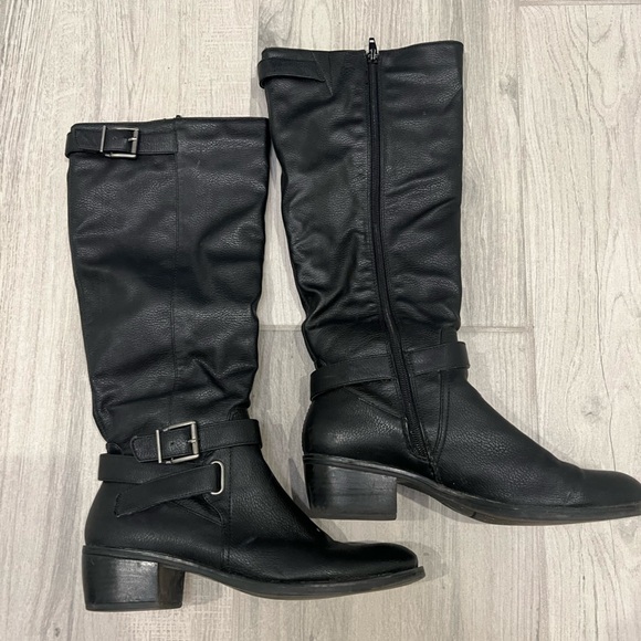 JustFab Shoes - JustFab Tall Black Riding Boots Zip Up size 7 in Black